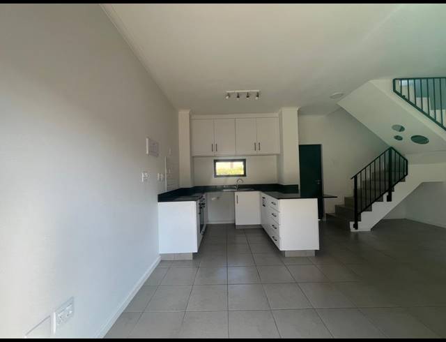 2 BEDROOM APARTMENT TO LET IN WATERFALL